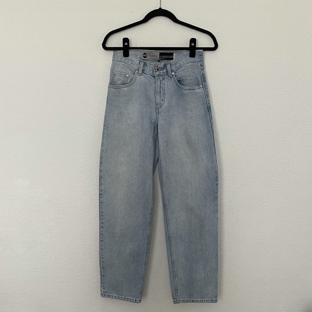 Levi’s Silver Tab Baggy Jeans